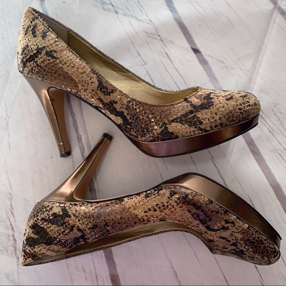CIRCA JOAN & DAVID LUXE CJPearly Platform Heels - Picture 1 of 8